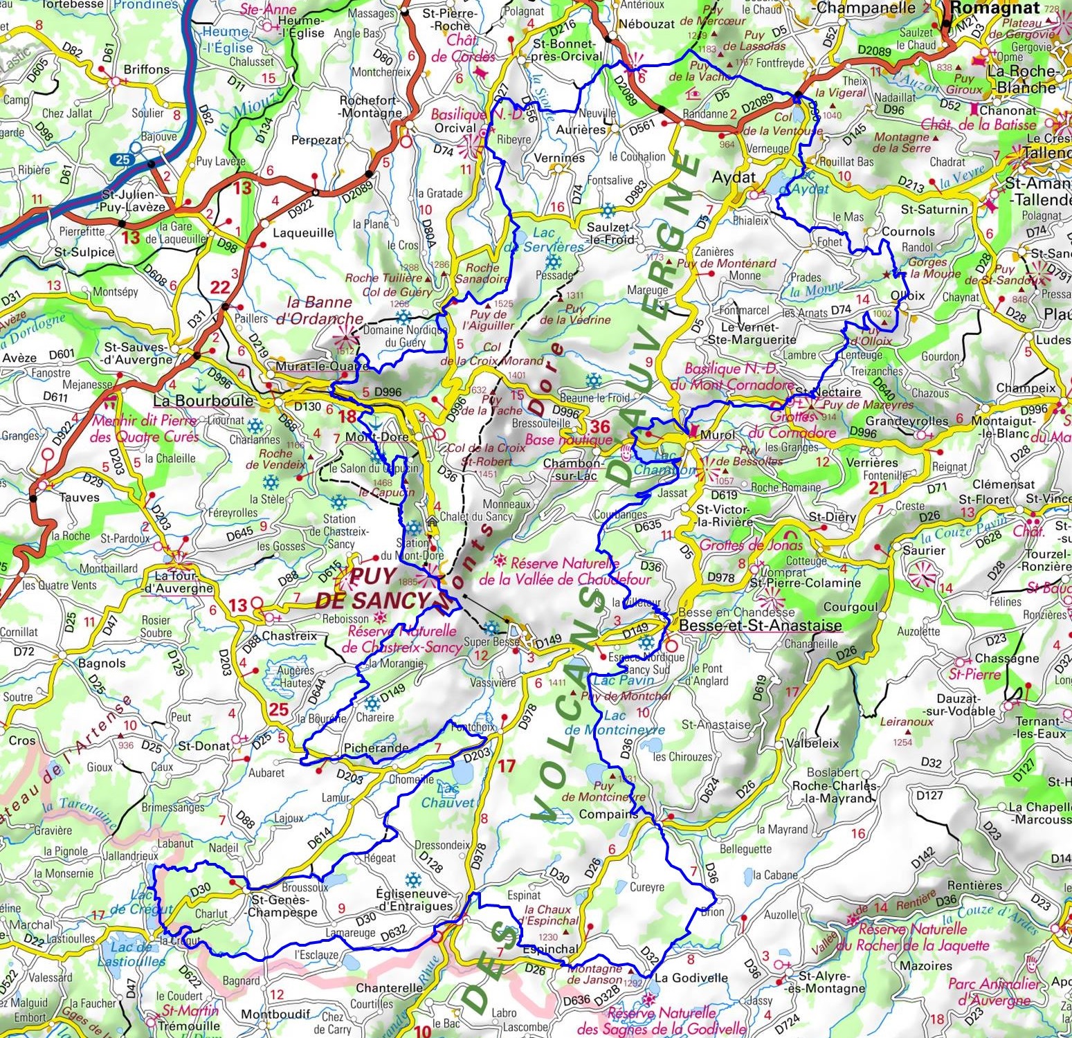 GR30 Around Auvergne volcanoes and lakes (Puy-de-Dome) 1