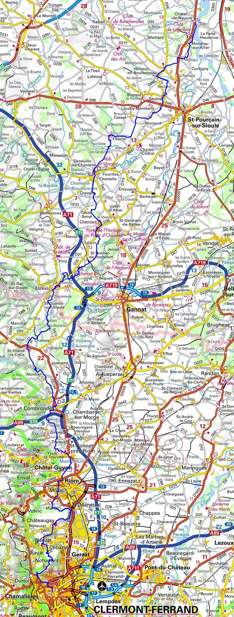 GR300 Hiking from Chatel-de-Neuvre (Allier) to Clermont-Ferrand (Puy-de-Dome) 1