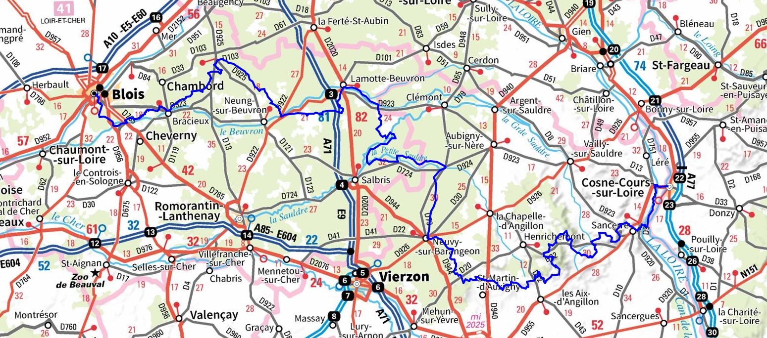 GR31 Hiking from Cosne-Cours-sur-Loire (Nievre) to Blois (Loir-et-Cher) 1