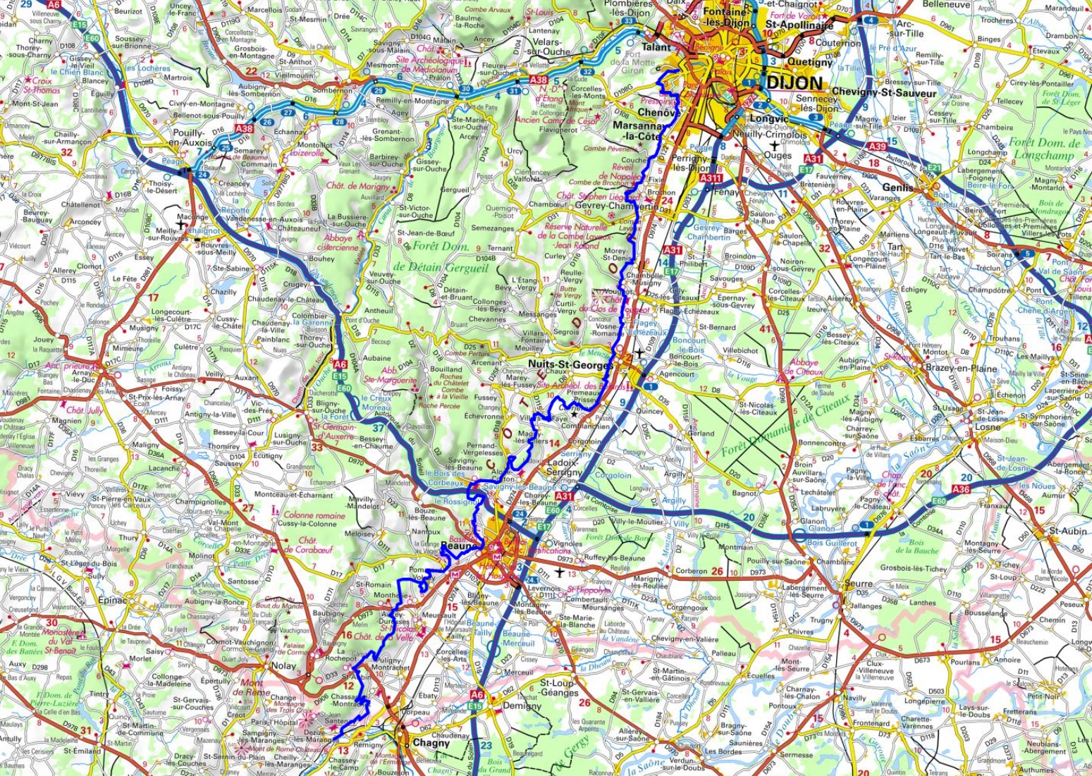 Hiking on Grands Crus trail from Dijon to Santenay (Cote-d'Or) 1