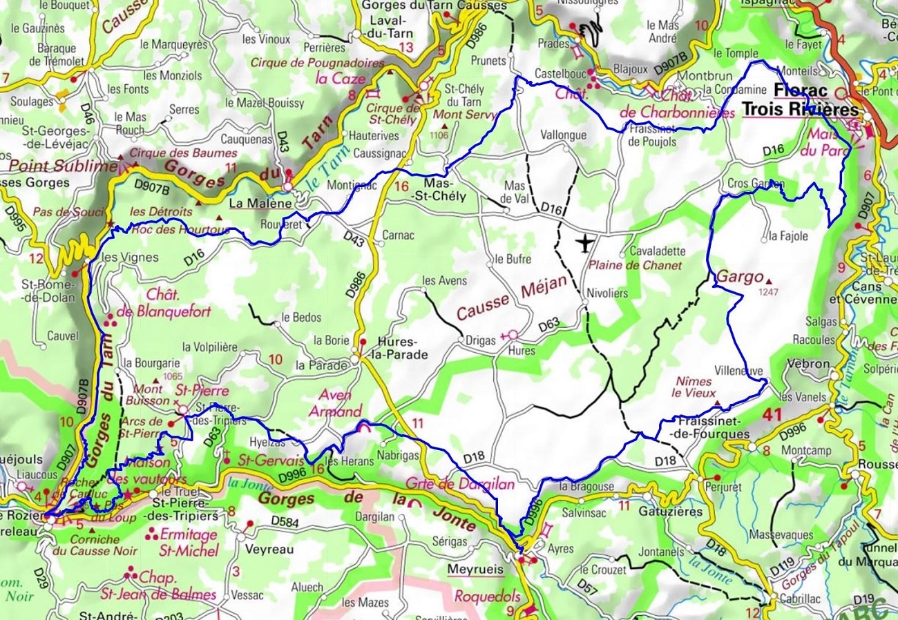 Hiking around Causse Mejean (Lozere)