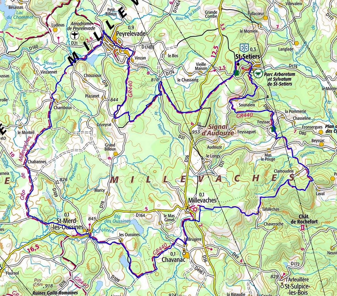 Hiking around plateau de Millevaches (Correze) 1
