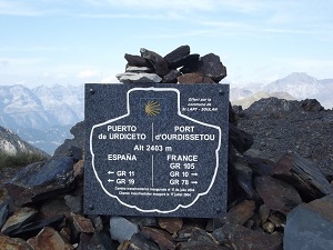 GR105 Hiking from Lortet to Ourdissetou Pass (Hautes-Pyrenees) 7