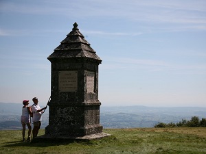 GR131 Hiking from Mont-Beuvray (Morvan) to Issy-l'Eveque (Saone-et-Loire) 3