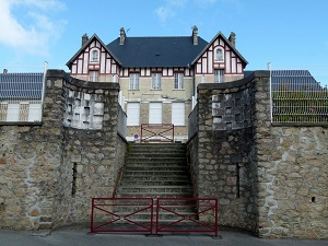 GR®223A Cherbourg Balconies Hiking from Douet-Piquot (Digosville) to Querqueville (Manche) 6