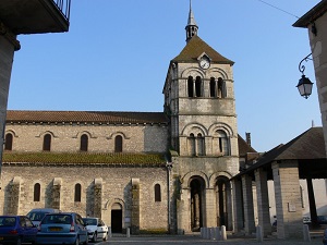 GR300 Hiking from Chatel-de-Neuvre (Allier) to Clermont-Ferrand (Puy-de-Dome) 6