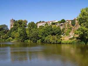 GR364 Hiking from St Paul-en-Gatine (Deux-Sevres) to Chateau-Guibert (Vendee) 6