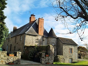 GR365 Hiking from Mayenne (Mayenne) to Bernay-en-Champagne (Sarthe) 4