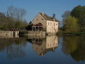 GR36 Hiking from Mont-Saint-Jean to St Mars-d'Outille (Sarthe) 6