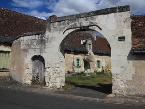 GR48 Hiking from La Ribiere (Haute-Vienne) to Chinon (Indre-et-Loire) 6