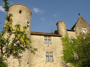 GR48 Walking from Isle-Jourdain to Angles-sur-l'Anglin (Vienne) 3