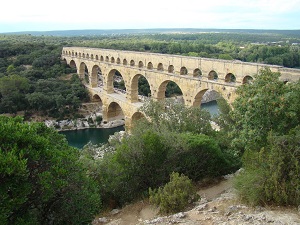 GR63 Hiking from Avignon to Cabane-Vieille Pass (Gard) 3