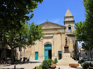 GR653D Randonnée de Céreste (Alpes-de-Haute-Provence) à Arles (Bouches-du-Rhône) 6