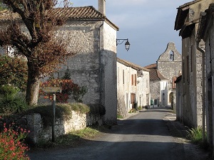 GR®654 EAST Hiking from Bergerac (Dordogne) to Montreal-du-Gers (Gers) 4