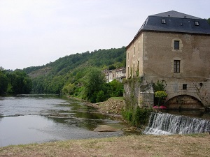 GR6 Hiking from Ste Foy-la-Grande (Gironde) to Eyzies-de-Tayac-Sireuil (Dordogne) 7