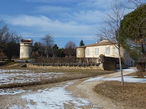 GR6 Hiking from Viens (Vaucluse) to Authon (Alpes-de-Haute-Provence) 4