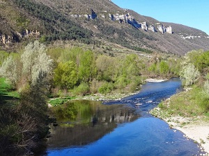 GR736 Hiking from La Malene (Lozere) to Ayssenes (Aveyron) 4