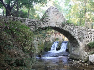 GR9 Hiking from Cucuron (Vaucluse) to Saint Zacharie (Var) 7