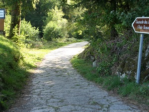 Hiking around Waterfalls, Landes and Peatlands (Creuse) 5