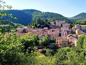 Between two Lakes. Hiking from Avene Lake to Salagou Lake (Herault) 3