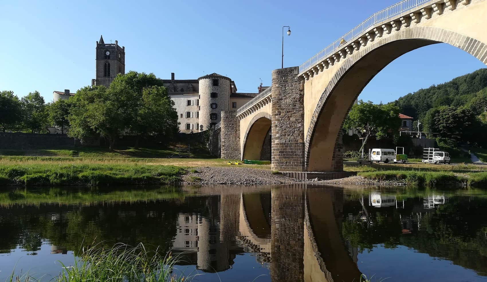 Tour of Robe de Bure and Cotte de Mailles (Haute-Loire)