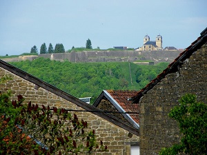 Hiking on the GRP Tour of Marches de Meuse (Meuse) 3