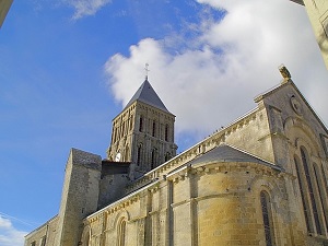 Hiking on the Melusine trail (Vendee) 6