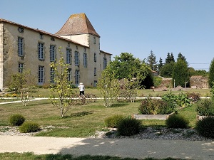 Hiking around  Pouzauges Strongholds (Vendee) 5