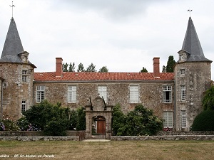 Hiking around Puys of Pouzauges (Vendee) 5