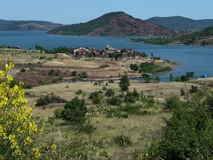 Hiking around Salagou Lake (Herault) 5