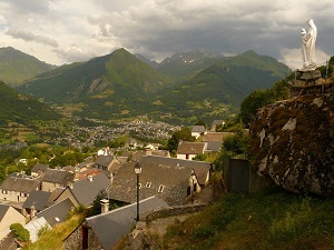 Hiking around three villages in Toy country (Hautes-Pyrenees) 3
