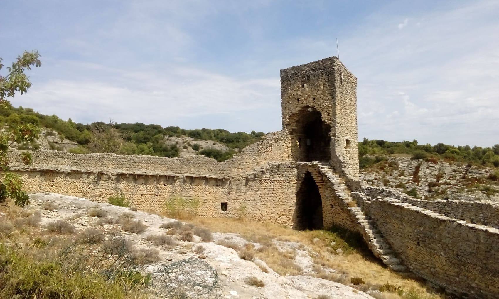 Loop around Uchaux Massif (Vaucluse)