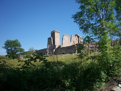 Le château médiéval de La Garde-Guérin en Lozère 4