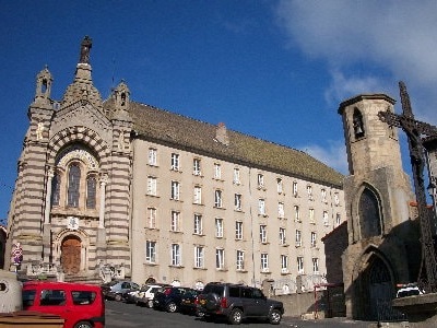 2 Eglise et monastère de Langogne en Lozère (Occitanie)