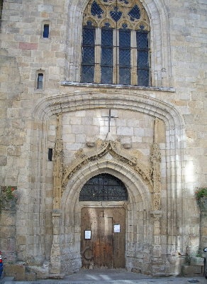 3 Eglise et monastère de Langogne en Lozère (Occitanie)