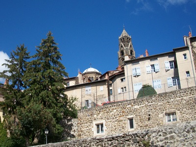 4 Le Puy en Velay en Haute-Loire (Auvergne-Rhône-Alpes)