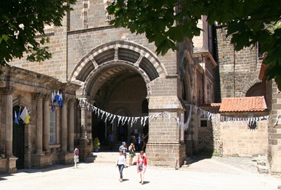 La cathédrale Notre Dame du Puy 3