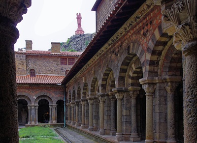 La cathédrale Notre Dame du Puy 11