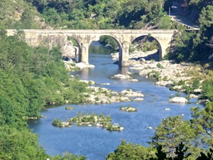 Randonnée pédestre en boucle de 22,5km au départ des Vans en Ardèche 2