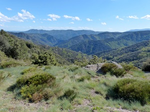 Randonnée pédestre en boucle de 12km au départ des Vans en Ardèche 3