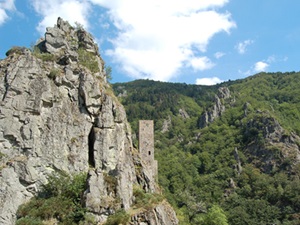 Randonnée pédestre en boucle de 16,5km au départ des Vans en Ardèche 3