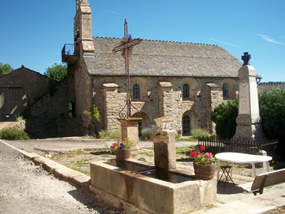 L'église Saint-Pierre de Luc en Lozère 13