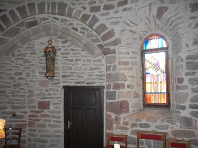 L'église Saint-Pierre de Luc en Lozère 16