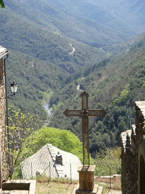 L'Eglise Notre Dame de Thines en Ardèche 8