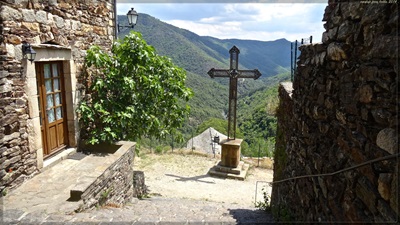 L'Eglise Notre Dame de Thines en Ardèche 9